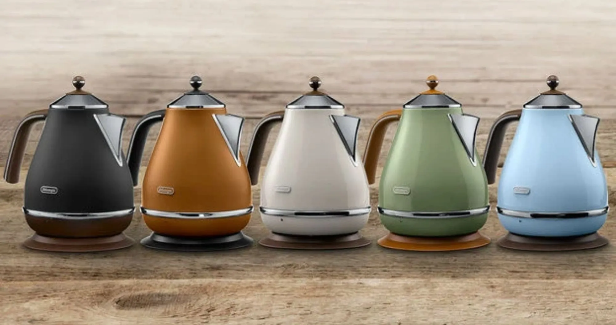 Електрочайник DeLonghi Icona Vintage KBOV 2001 BK
