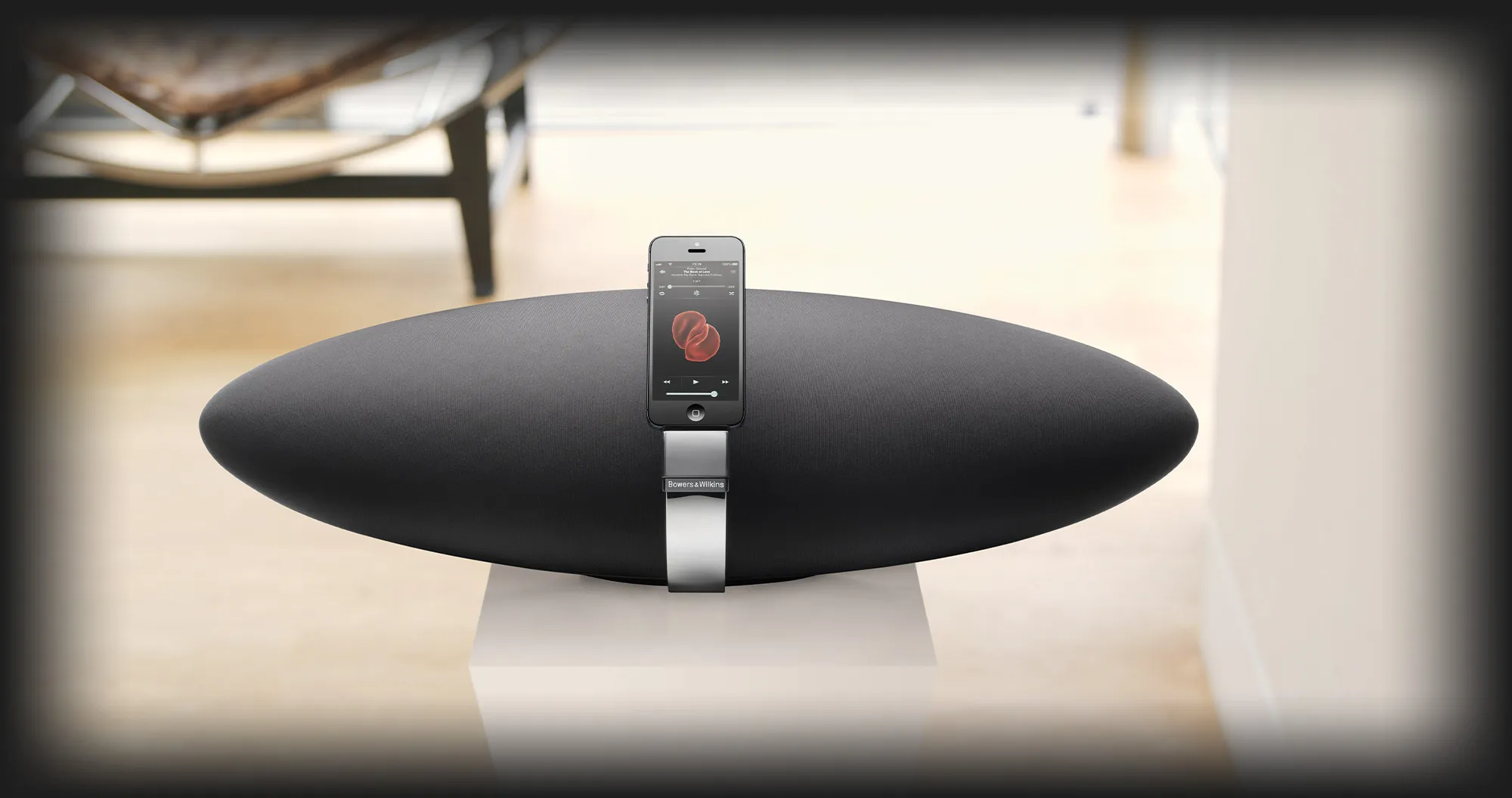 Бездротова акустика Bowers & Wilkins Zeppelin (Pearl Grey)