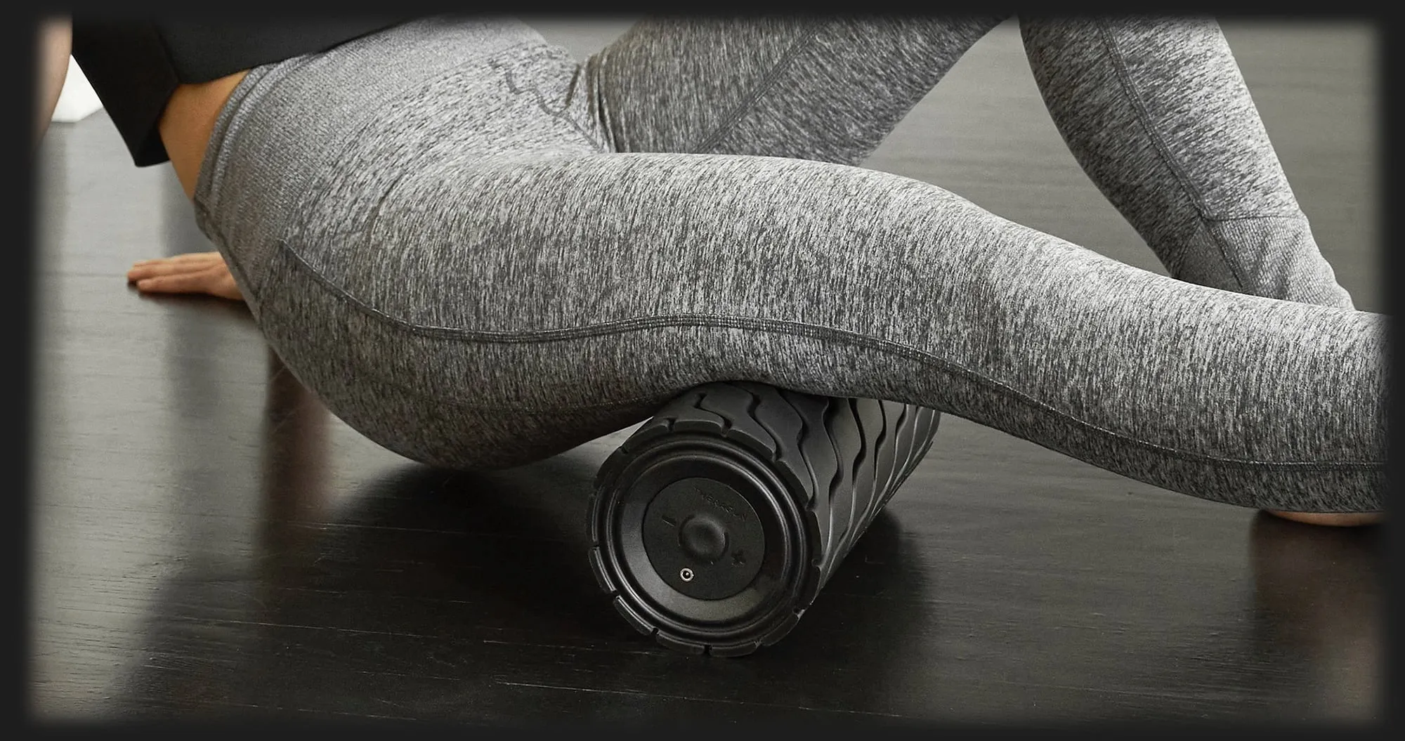 Масажний циліндр Theragun Wave Roller (Black)