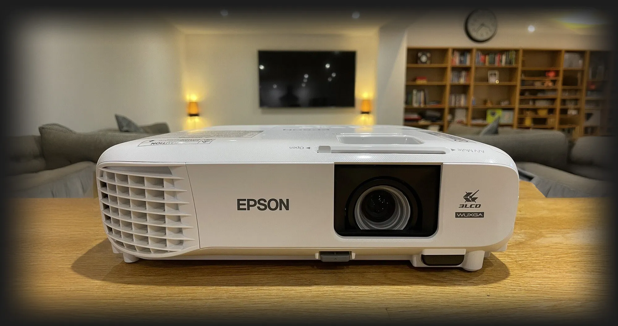 Мобільний проектор Epson EB-W49 (V11H983040) (UA)