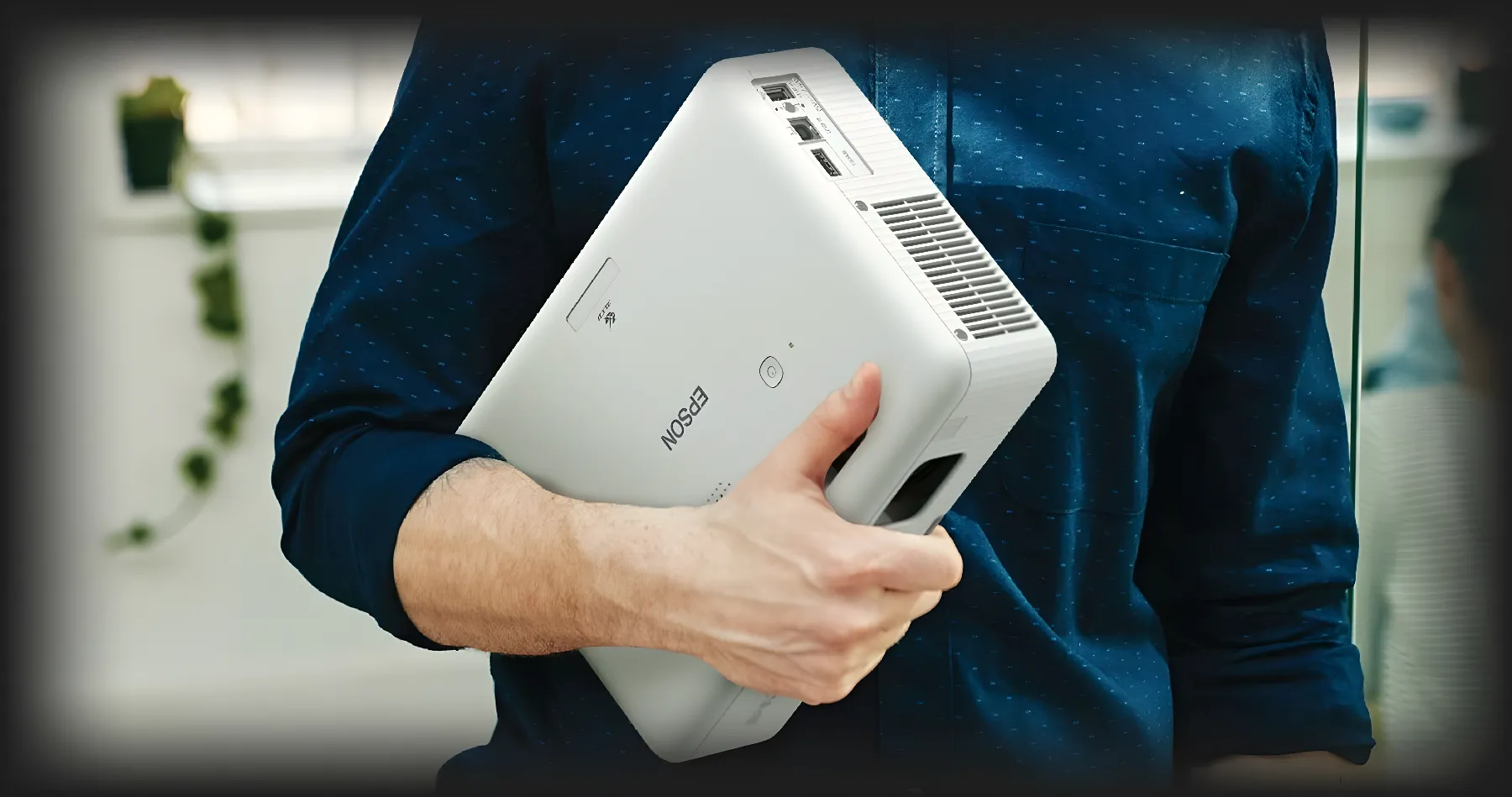 Мобільний проектор Epson CO-W01 (V11HA86040) (UA)