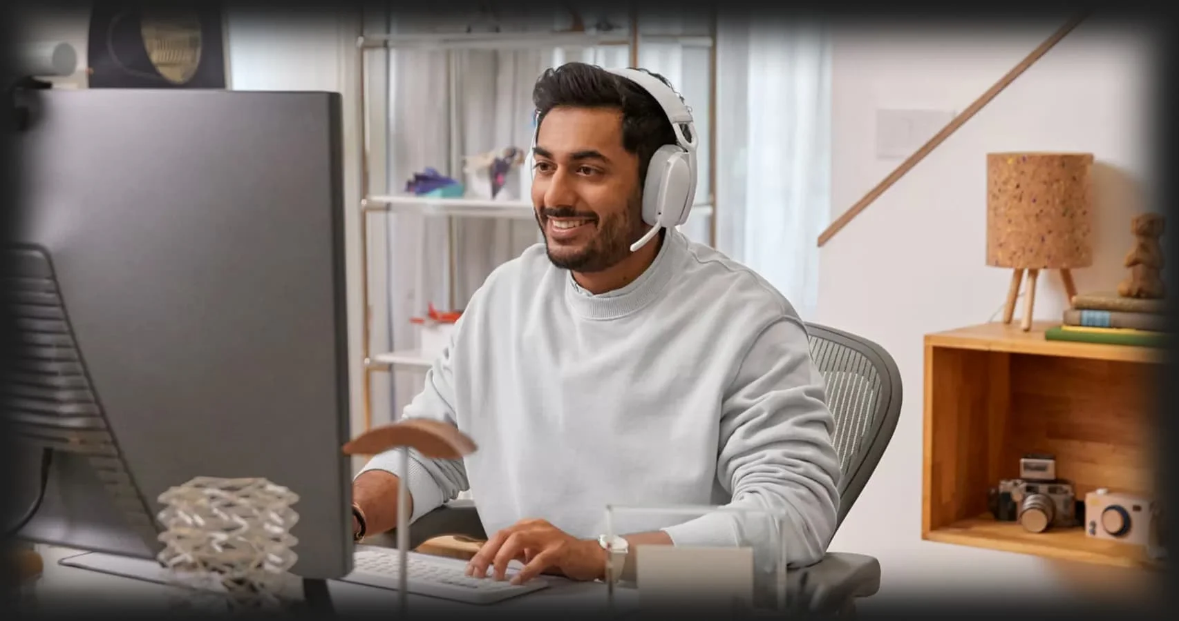 Навушники Logitech Zone Vibe 100 Wireless (Off White) (EU)